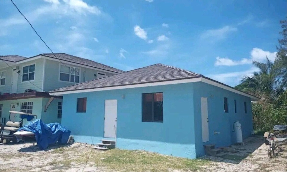 Bailey Town House | Dames Getaway Bimini