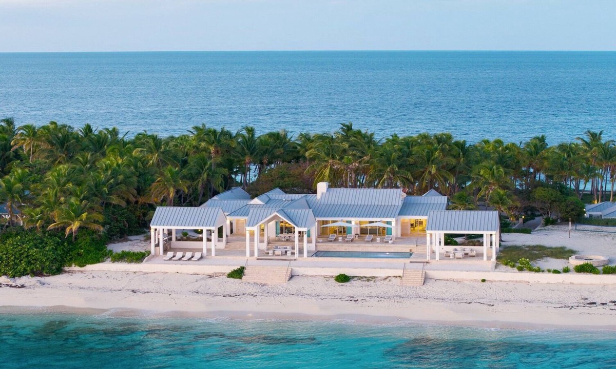 Cat Cay House | Private Island Estate 5BR + Dual Beachfront Pool & Yacht Access Cat Cay Bahamas