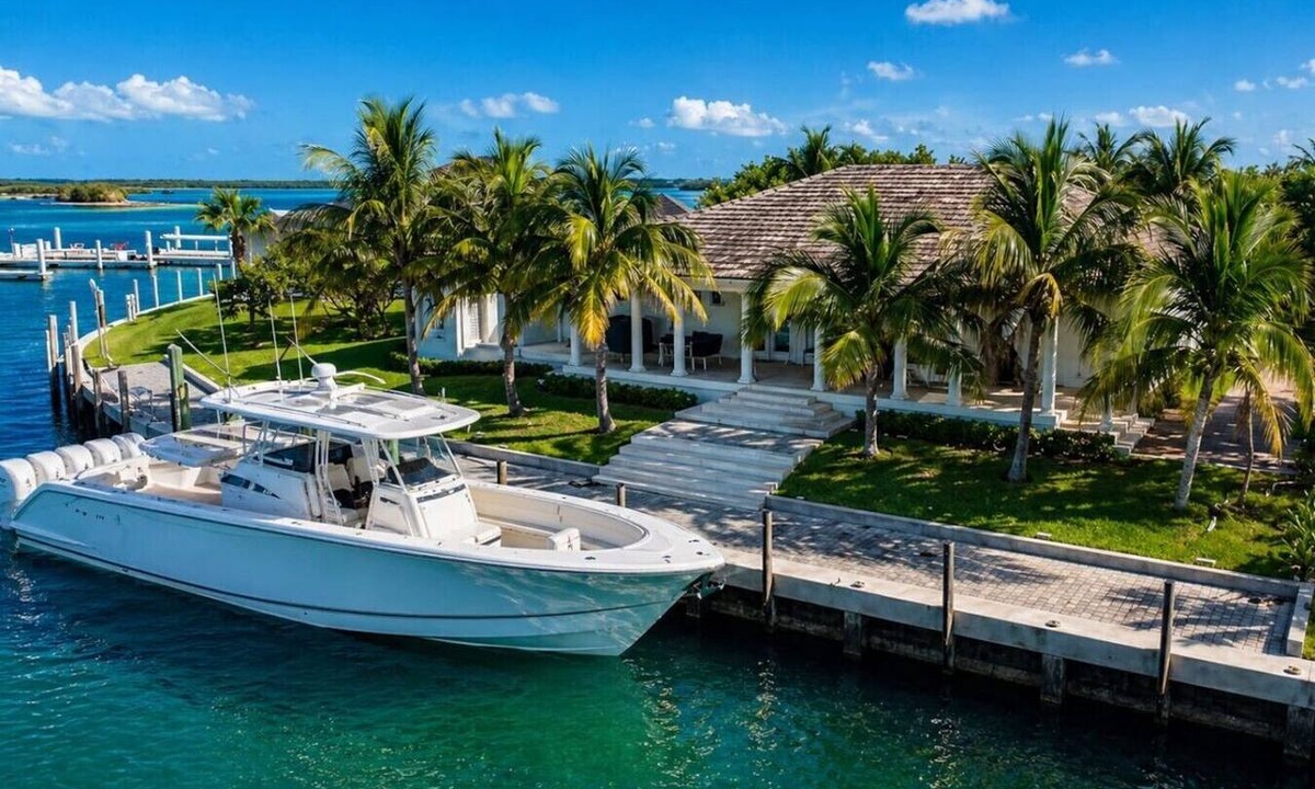 Alice Town Villa | Private Island Villa w/130’ Dock | Bimini 609