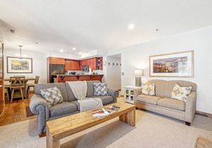 All Seasons 2BR | Walk to Park City Mountain | Heated Pool | Sleeps 6 in Park City