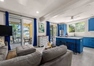 Ground-floor 2BR beach apartment ,Coco Bay, Green Turtle Cay in Green Turtle Cay
