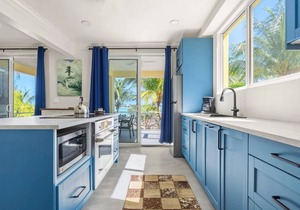 Ground-floor 2BR beach apartment ,Coco Bay, Green Turtle Cay in Green Turtle Cay