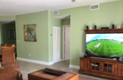 Alice Town Condo | 22111 Bimini Way/ Condo in Paradise w/65ft. boat slip available.