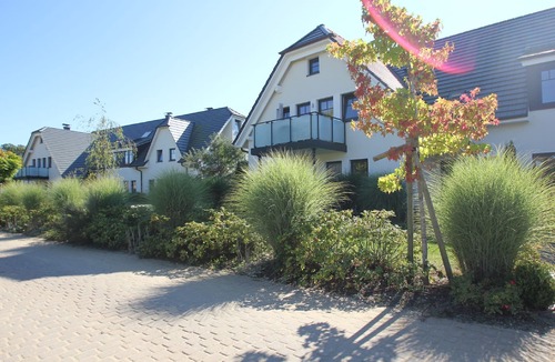 Lobbe Apartment | Apartment close to the beach with balcony, use of swimming pool and sauna - Rex Rugia