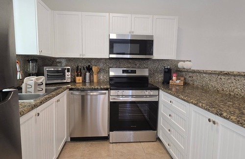 Alice Town Condo | "Beach Breeze Bimini" 2 bedroom 2 bath