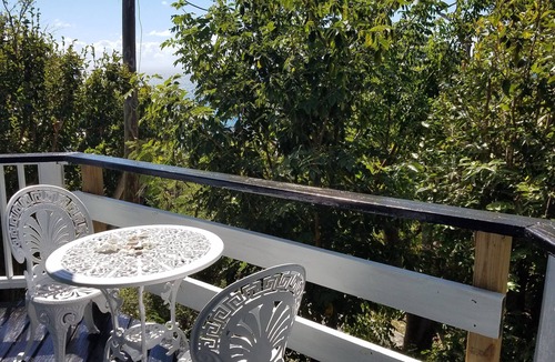 Monte Apartment | Chocolate Hole Studio-Outdoor Space, Hot Tub, Kitchenette and Beautiful Views!
