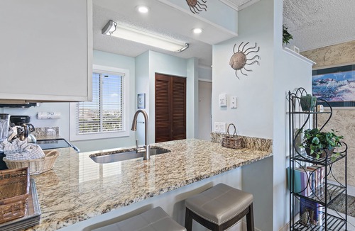 Holiday Isle Condo | Coastal Comfort & Resort Fun – Islander 613