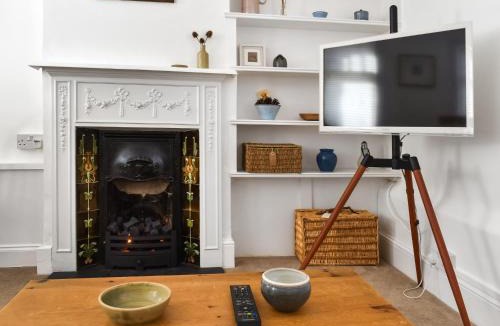 Eye House | Flock Cottage