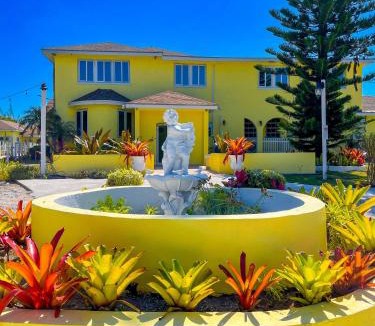 Westwind Bed & Breakfast | Golden Palms House