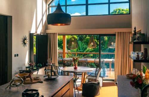 Glacis Villa | Maison Gaia Seychelles - staffed 5BR villa, infinity pool, ocean & sunset view