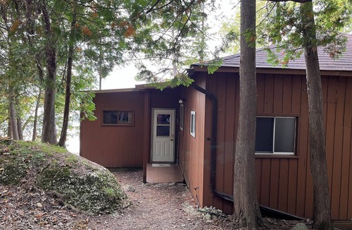 Westmeath Cottage | Peaceful Waterfront Cottage on Ottawa River – Nature Lover’s Retreat!