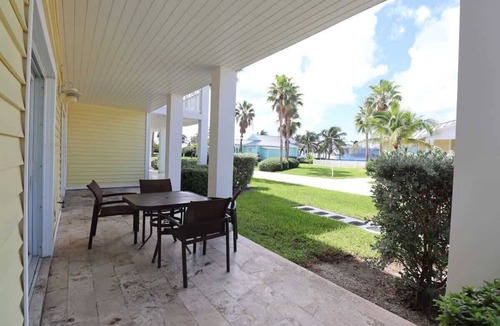 Alice Town Apartment | Seaview Escape -Ocean View Bimini Bay Condo