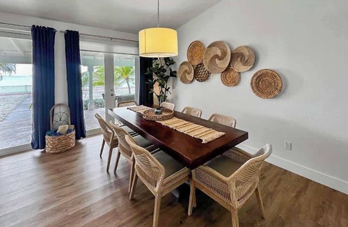 Alice Town House | Shore to Please-Bimini Beachfront Home