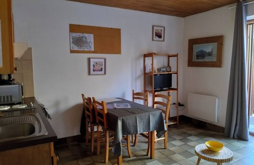 Briancon Apartment | Studio with parking for 2-3 people in Briançon center 700 m from cable car