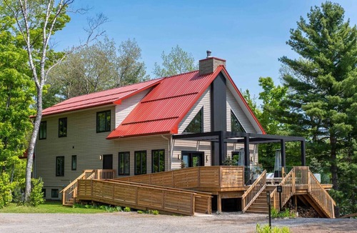 Algonquin Highlands Cabin | Tranquil Waters at Dimensions | Cabin Two | Breakfast Included