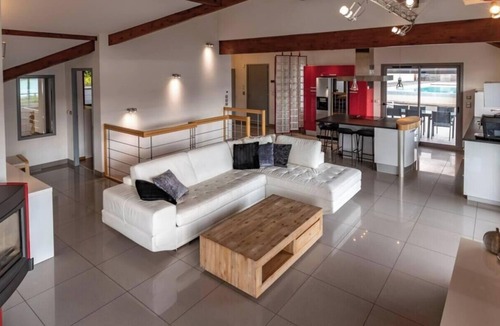 Veyrier-du-Lac Villa | 🏡 Villa Sunset – Infinity Pool & Panoramic Lake Views 🌅✨ ✨ An exceptional property overlooking one of the most stunning panoramas of Lake Annecy ✨