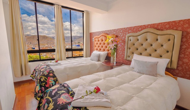 3 bedroom apartment with garage and breakfast in Cusco