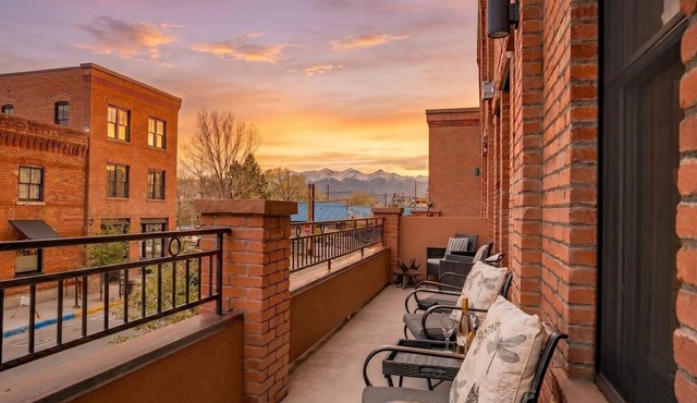 5 Star Listing! 1 Min Walk to Arkansas River in Salida