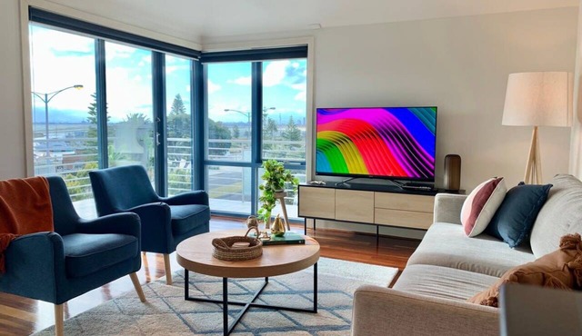 Amazing Beachfront & City Views 2 bed 2 bathroom in St Kilda