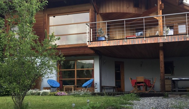 Apartment "Charmant dans Chalet" with Mountain View, Private Terrace & Wi-Fi in Briançon