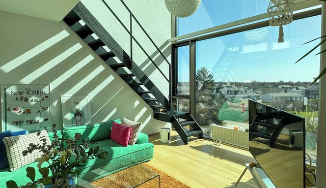 Architect designed home between city and nature in København