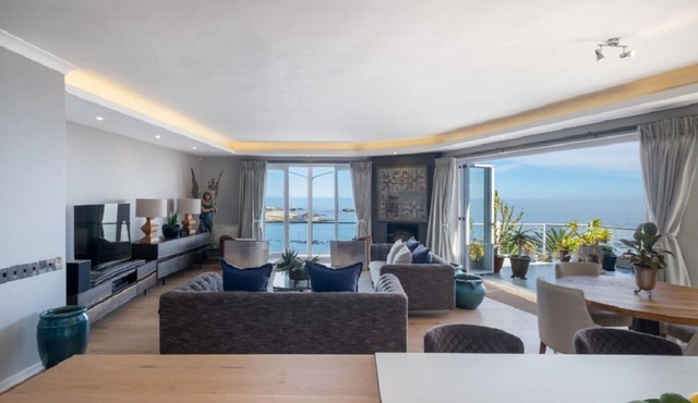 Bayside Apartments. in Cape Town