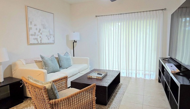 "Beach Breeze Bimini" 2 bedroom 2 bath