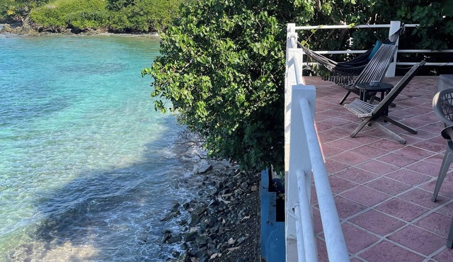 BEACH HOUSE W/POOL in vieques