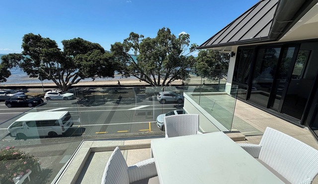 Beachfront Villa - Kohi Del Mar in Auckland
