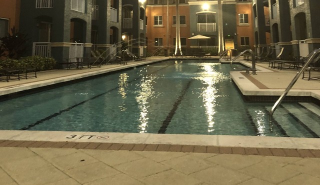 Beautiful and modern apartment, nice and in the building, gym. in South Miami