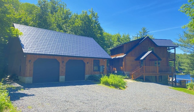 Beautiful serene lake house sitting on 40 acres in North Muskoka in Parry Sound