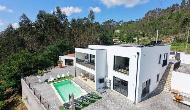 Casa das Oliveiras - Between the Sea and the Mountains in Codeçal Dossãos