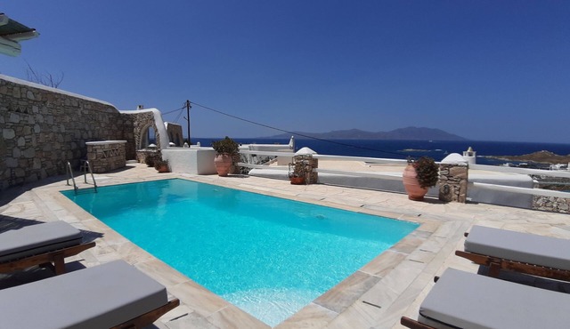 Cavo Apollon Sunset Pool Villa in Mykonos