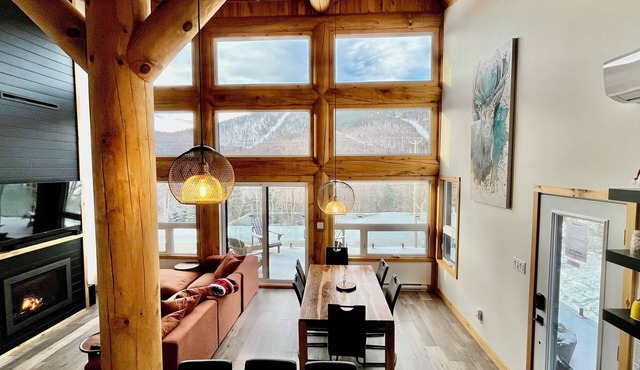 Chalet Capella - Mountain Views, Nature, Spa in Saint-Philémon