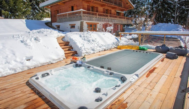 Chalet Le Mousqueton - ski base for 14 spa & mountain views - OVO Network in La Clusaz
