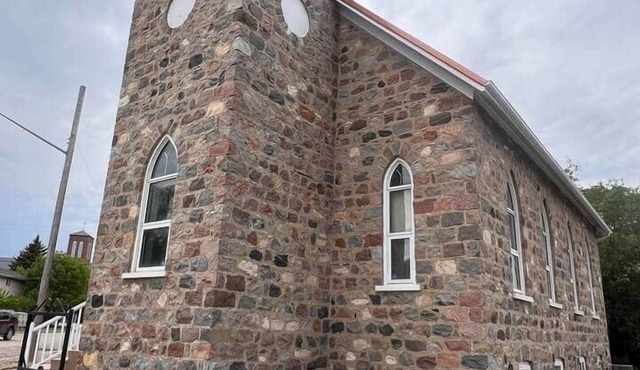 Charming Bed & Breakfast! 1 in Estevan