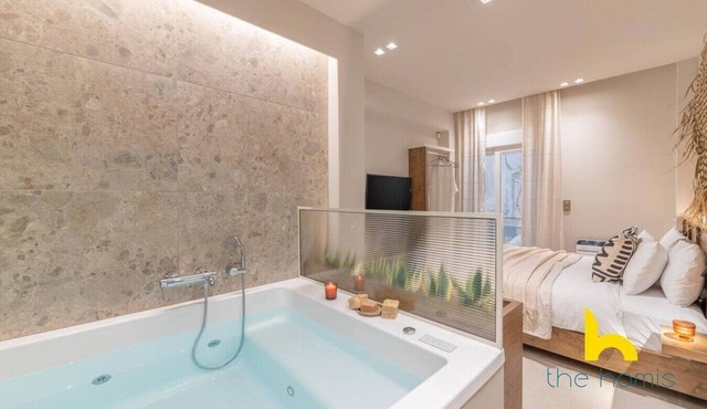 Charming Boho Haven Luxurious Escape in Thisseio! in Athina