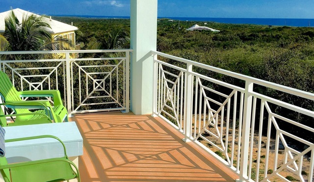 Cloudbreak Bahamas Villa, The Highest Ocean and Island View at Surfer's Beach in Gregory Town