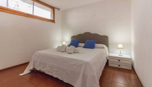 Comfortable apartment of 55 sqm with private entrance, able to accommodate up to 2 people, located on the first floor within the village Cugnana Verde (no lift). The property is equipped with every comfort! Inside the Residence you will find a various se in Olbia