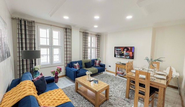 Cosy 4-Bed, 2-Bath flat with AC near Hyde Park , Paddington , Marylebone in London