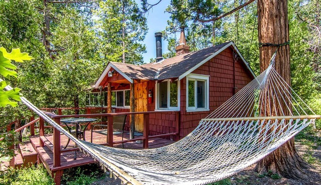 Couples' Cottage Rental in Idyllwild for a Romantic Getaway in California in Idyllwild