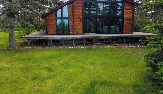 Cozy Cabin - 15 mins from Calgary in Aldersyde