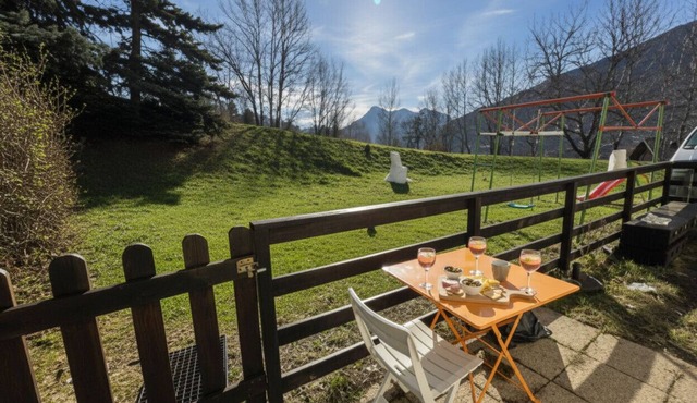 Cozy retreat just steps from the slopes in Briançon