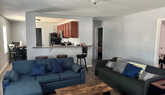 Cozy two bedroom house in lovely Ardmore. in Ardmore
