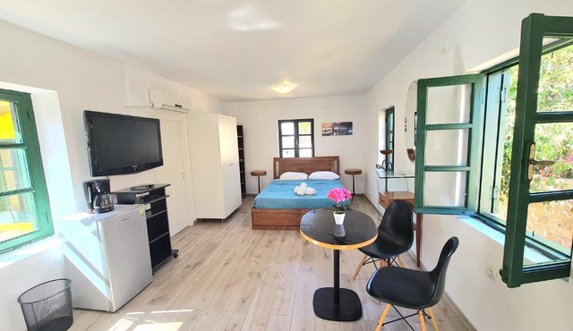 Elegant Traditional Suites & Apartment in Rhodes Town