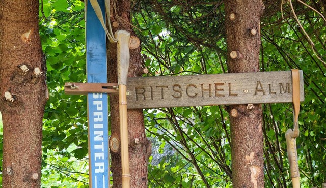 Guesthouse 'Ritschel Alm' with Mountain View, Shared Pool and Wi-Fi in Probstzella