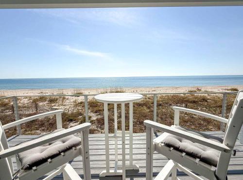 Gulf-Front Villa A-6 Pool Access Sleeps 6 in St. George Island