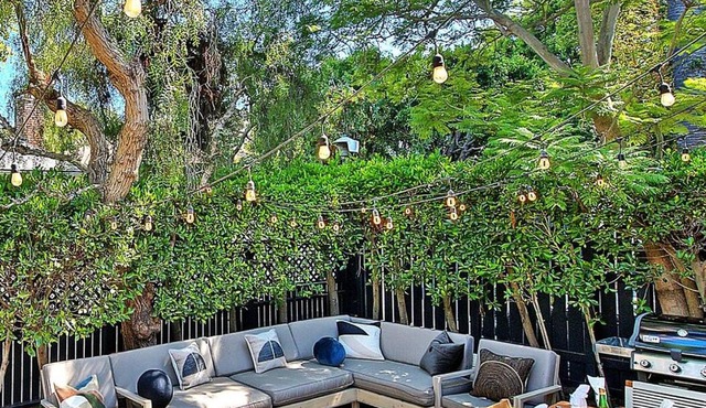 Heavenly Retreat 2 Minutes Walk To Beach! in Los Angeles
