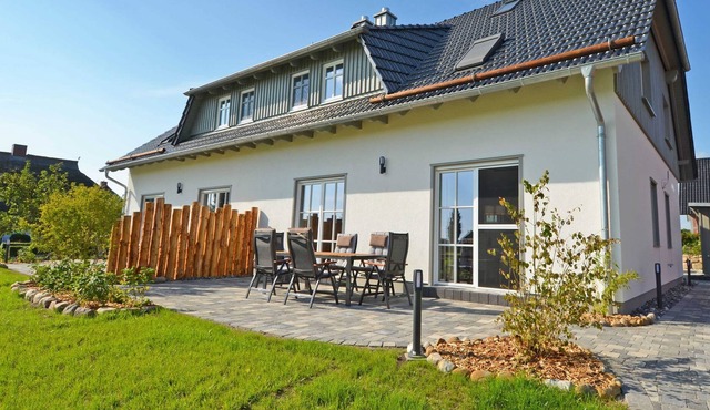 House Moenchgut | House 2 with fireplace, sauna, garden - DR 02 in Mönchgut