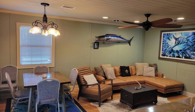 Houseboat (2br, 1ba) Venice Marina in Venice